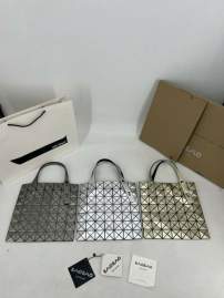 Picture of Issey Miyake Handbags _SKUfw206418513fw